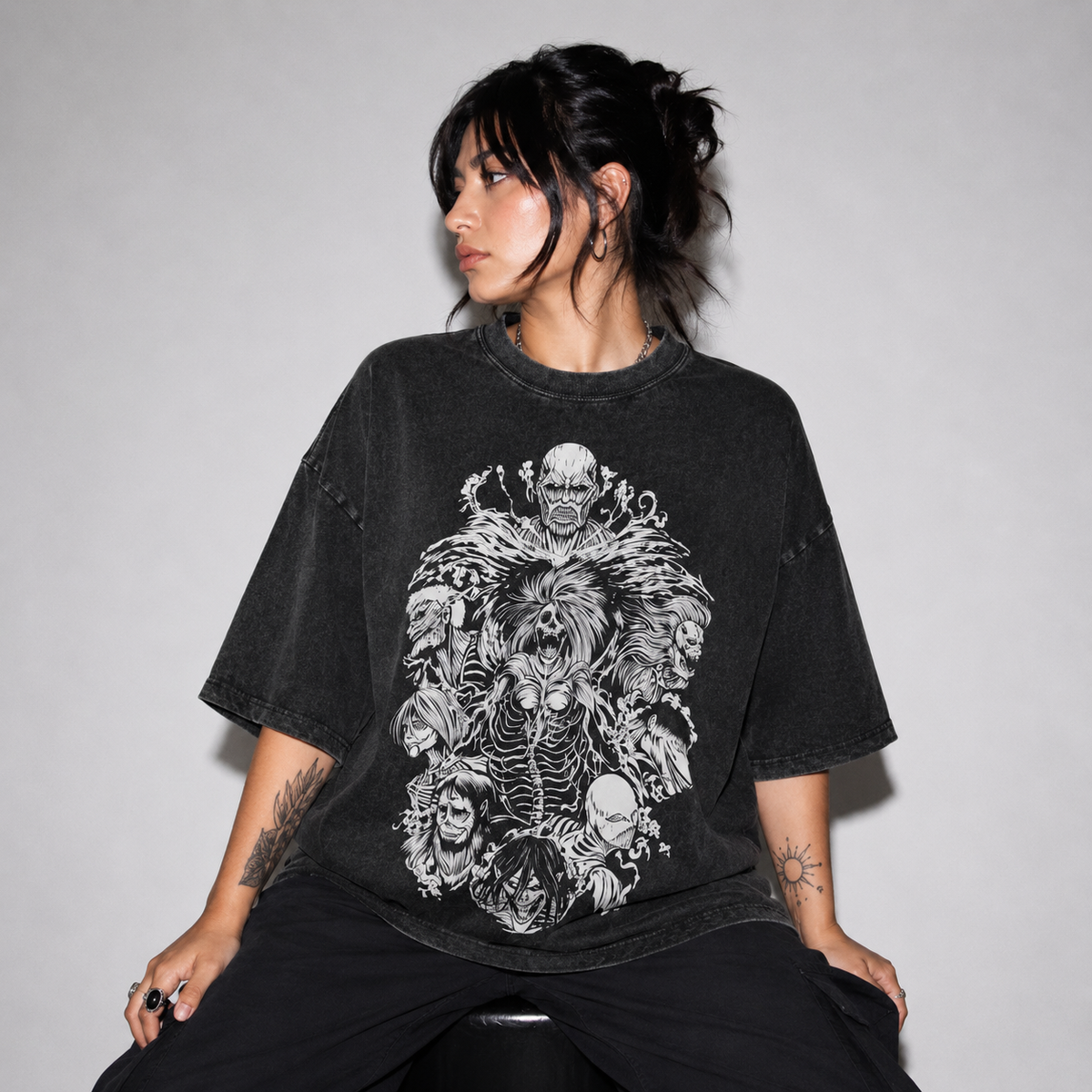 Playera Titanes AOT Oversize Acid Wash 230 GSM