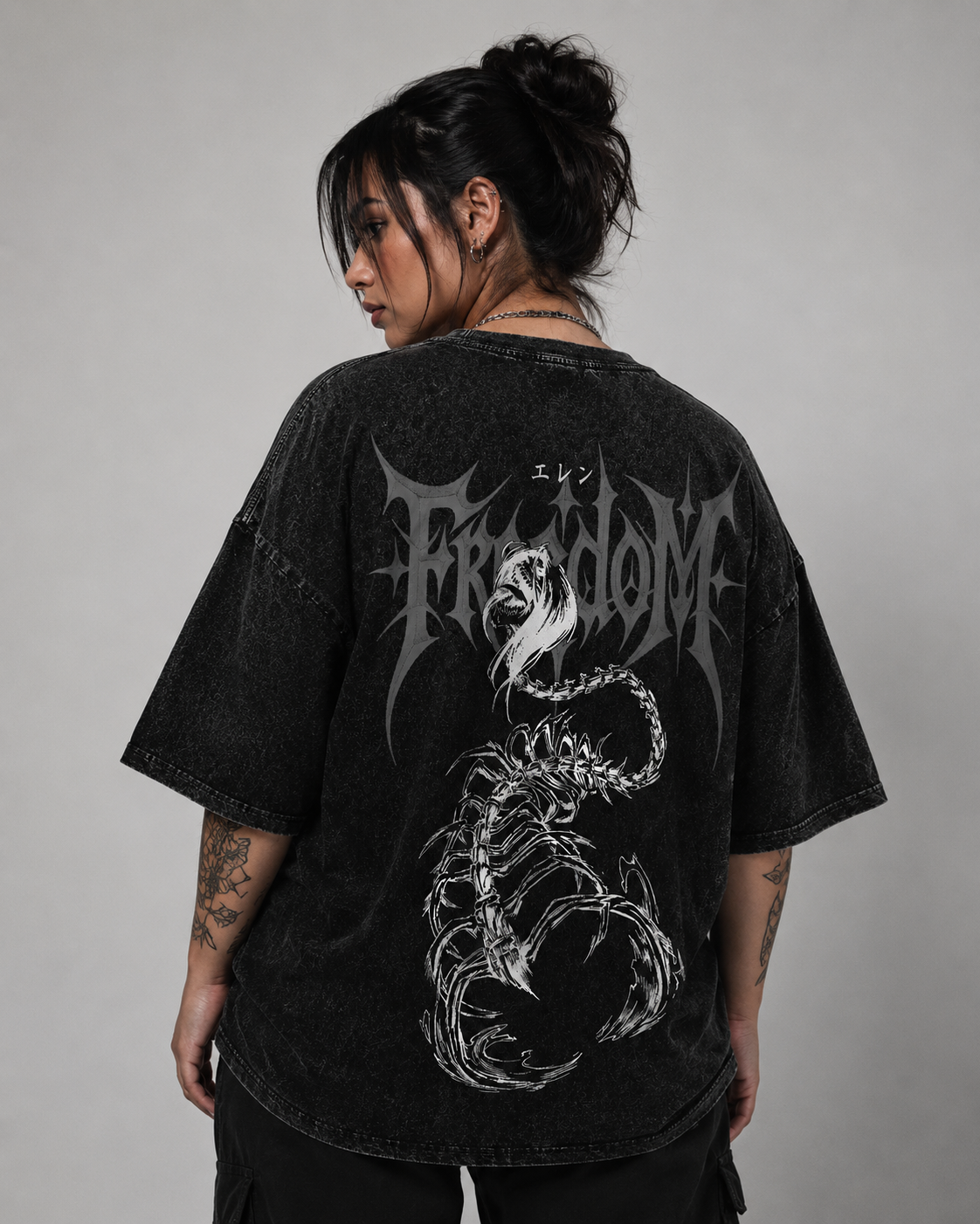 Playera Eren AOT Oversize Acid Wash 230 GSM